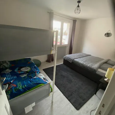 Homewood - Entire For 6 People - 4 Adults Maximum -in Quite Village 10 Min From Disneyland Paris & Tgv Rer A Ferienhaus