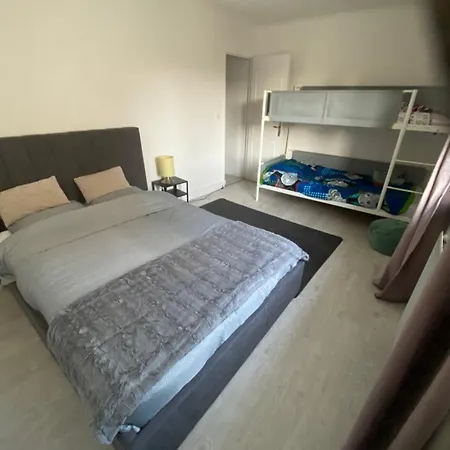 Homewood - Entire For 6 People - 4 Adults Maximum -in Quite Village 10 Min From Disneyland Paris & Tgv Rer A Holiday home *